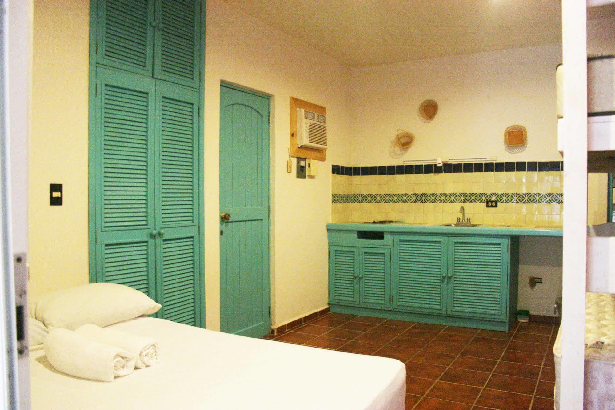 بلايا ديل كارمن The Yak Hostel المظهر الخارجي الصورة